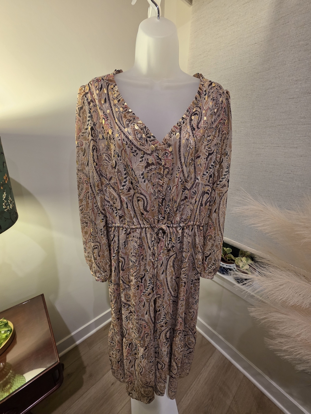 Paisley V-Neck Long Sleeve Maxi Dress in Beige Metallic Boho NWT